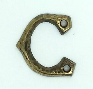 KIRKPATRICK B1976/C +B1976/C Letter 1.3/4 'c' Antique Brass (EACH)
