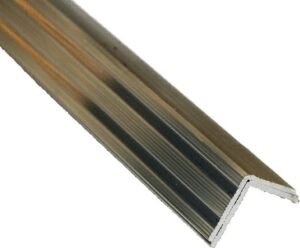 Matwell Angle Silver 25x25mm 2.7m (EACH)